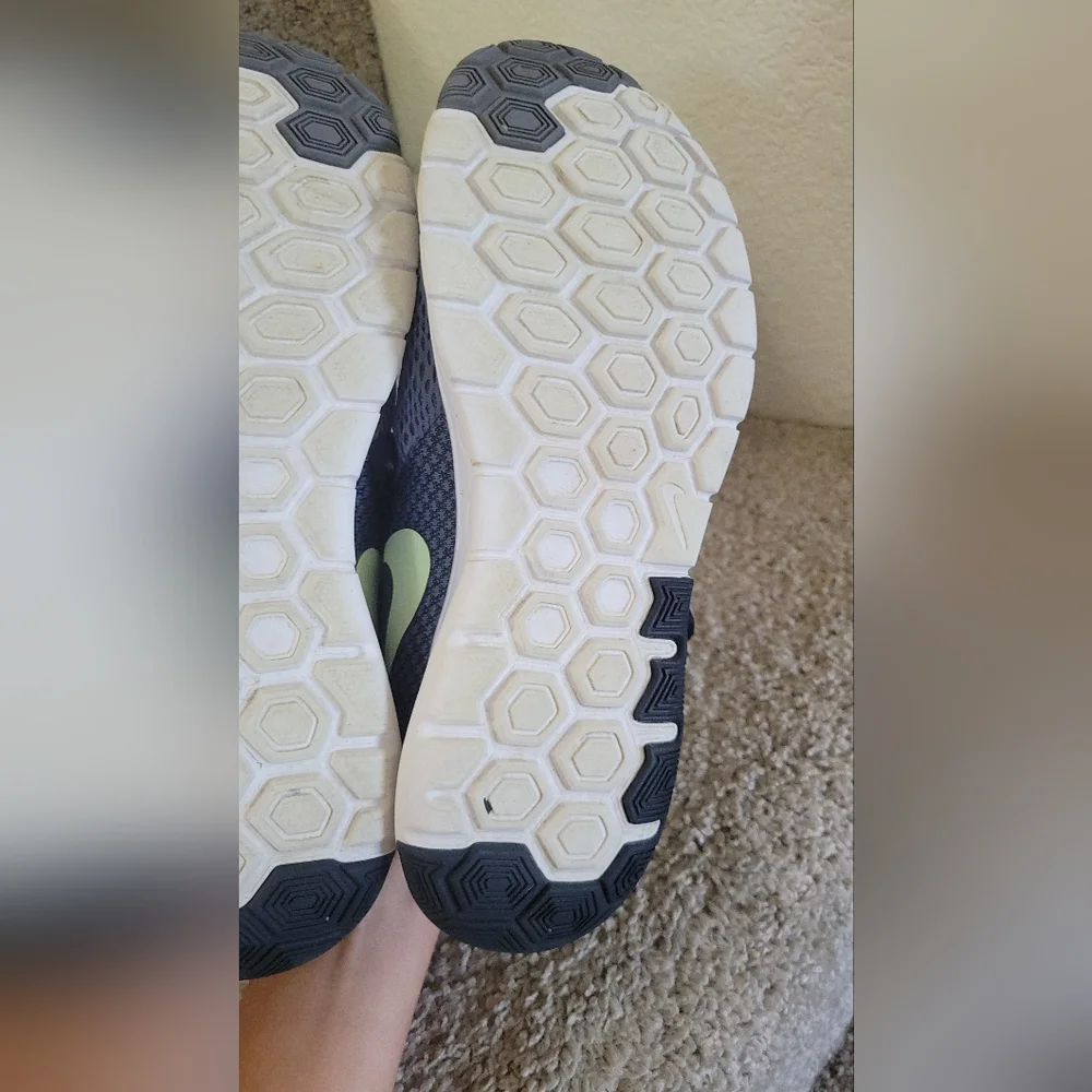 Nike Flex Experience RN6 Women’s Shoes Size 9